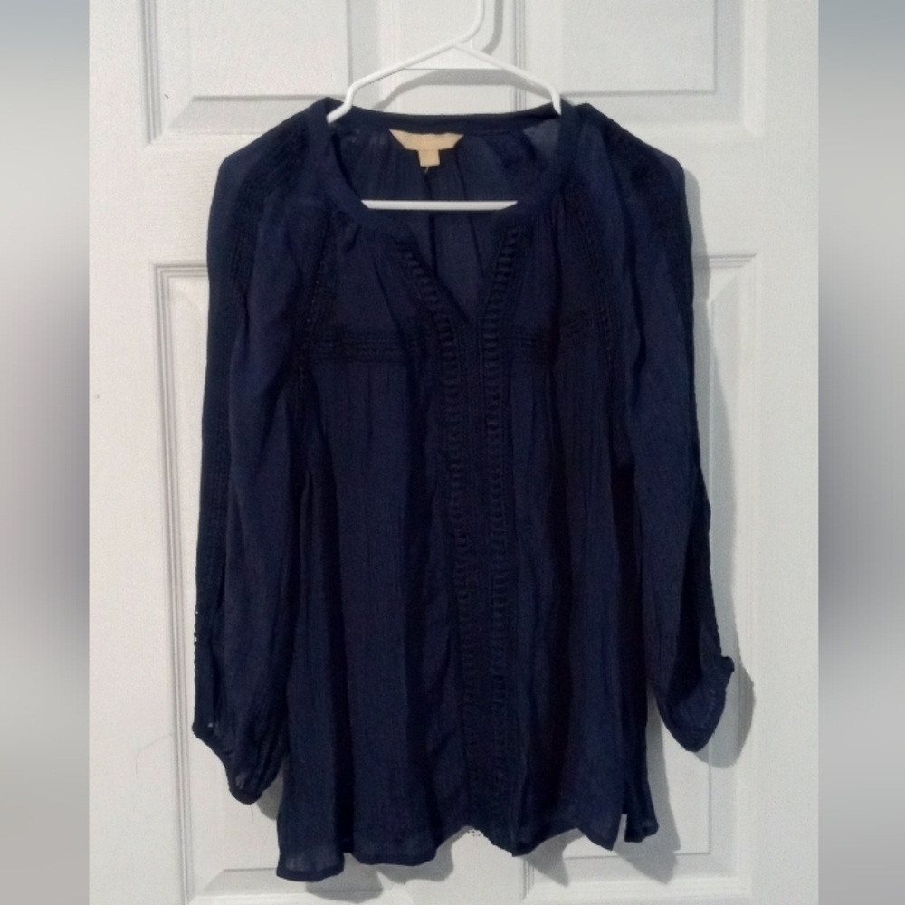 Elegant Women's Navy Blouse